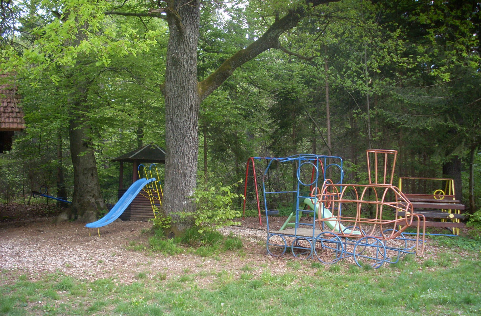 najem piknik prostora Mačkov Snožet- igrala